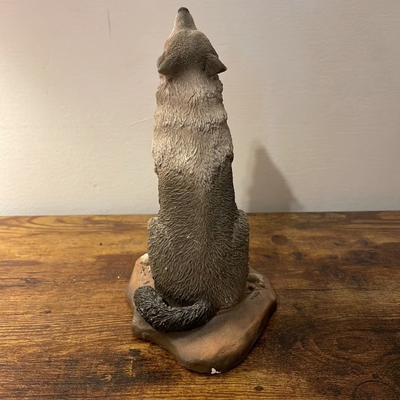 Howling Wolf - Picture 5 of 5